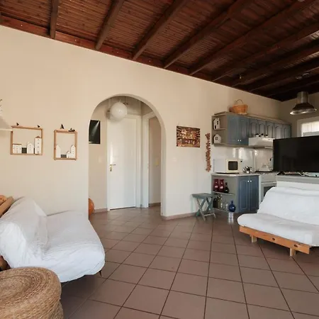 Nios House Panoramic * Karousádes